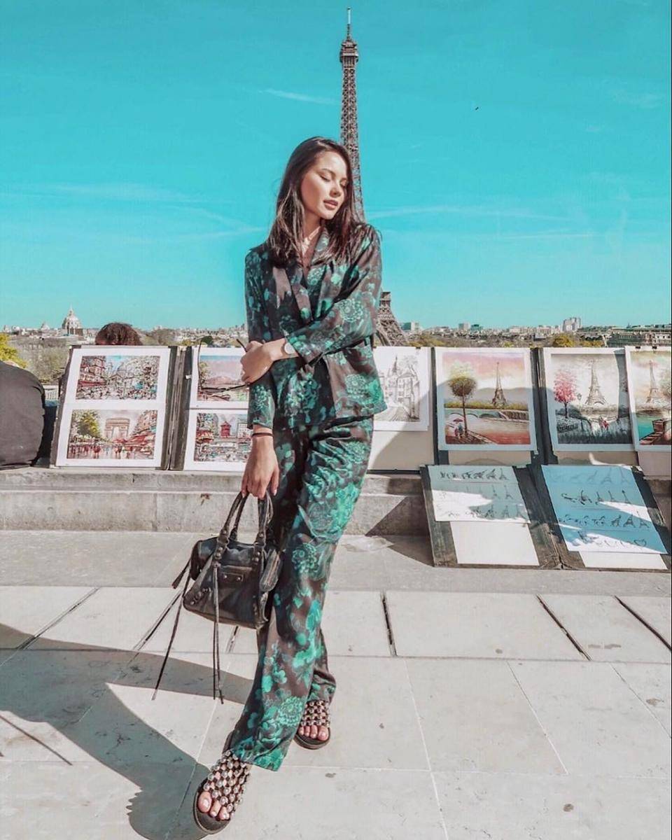inspirasi outfit one set ala Alyssia Daguise (instagram.com/alyssiadaguise)