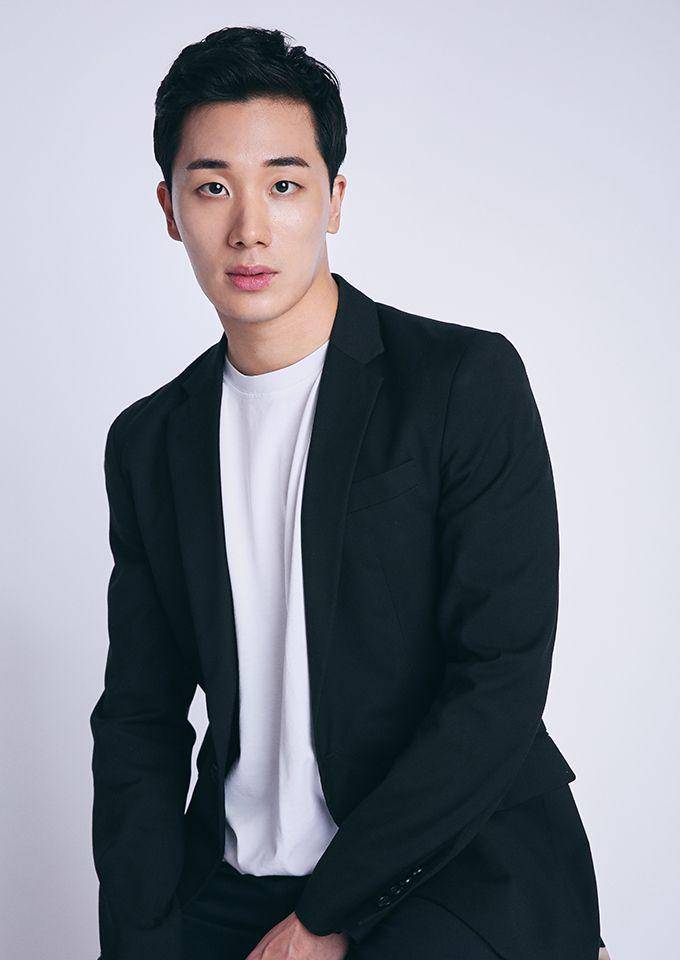 Lee Seo Joon (bigbossenter.com)
