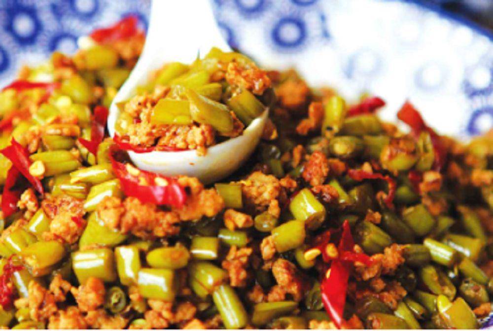 Buncis ayam cincang (90 Resep Masakan Rumahan Untuk Sebulan/Endang Indriani )