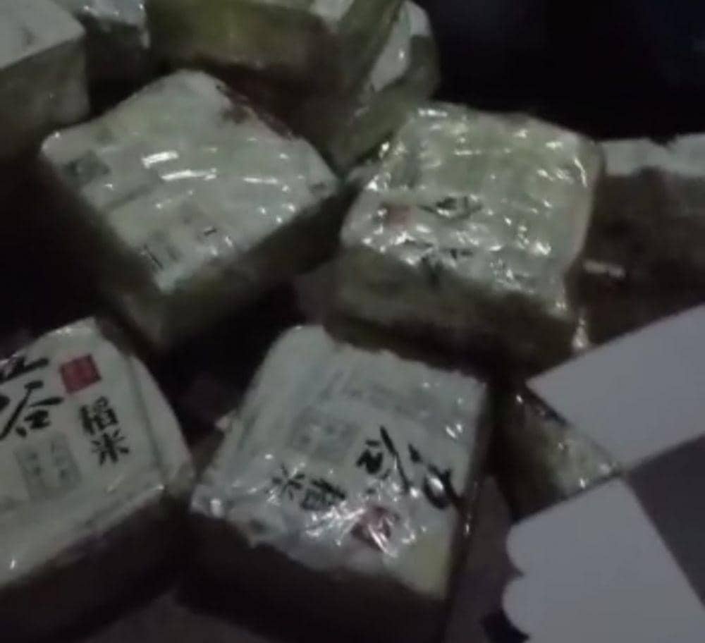 Bravo! Bhabinkamtibmas dan Warga Lamsel Temukan Sabu 17 Kg