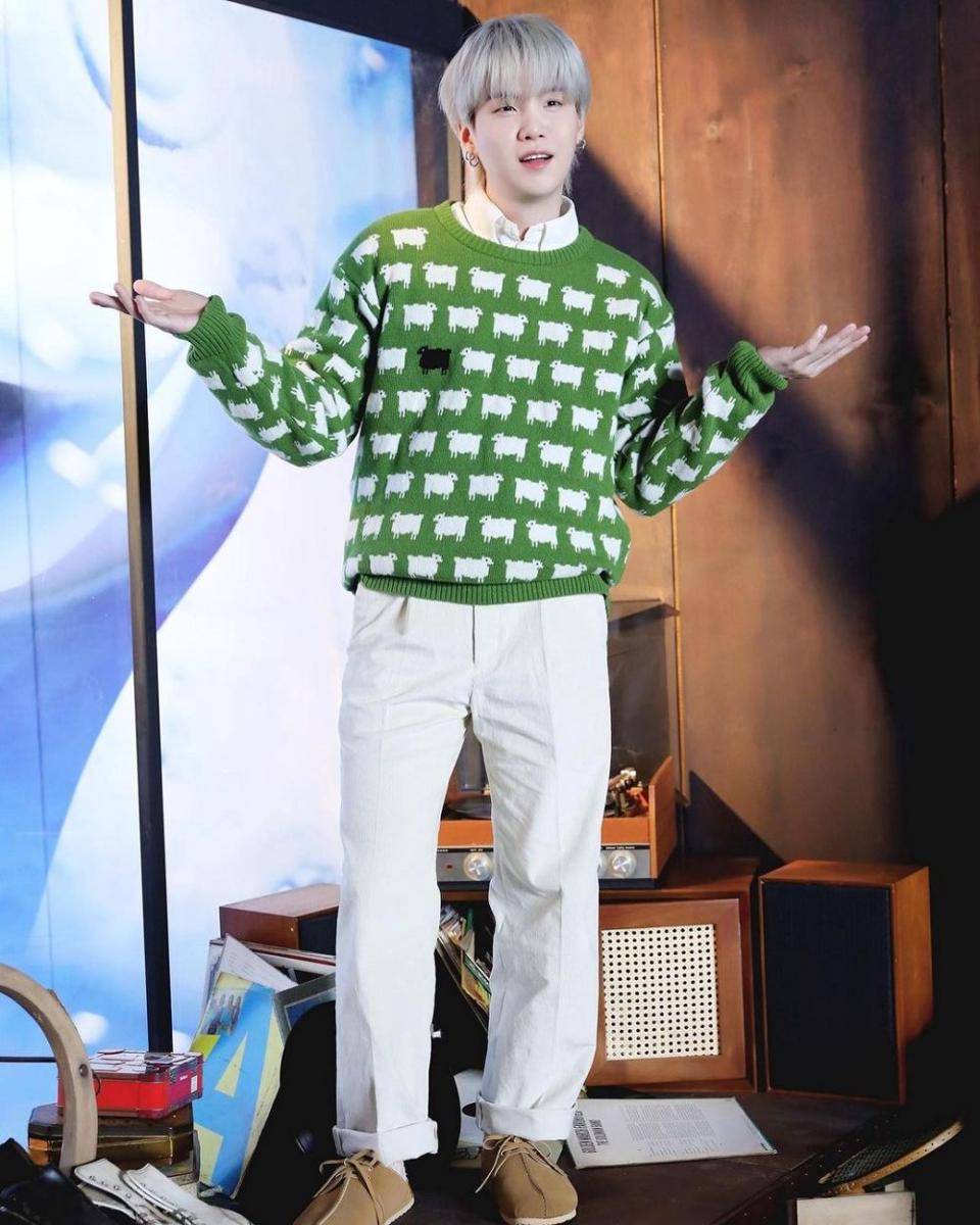 ide mix and match outfit ala Suga BTS (Instagram.com/minsuga.ad)
