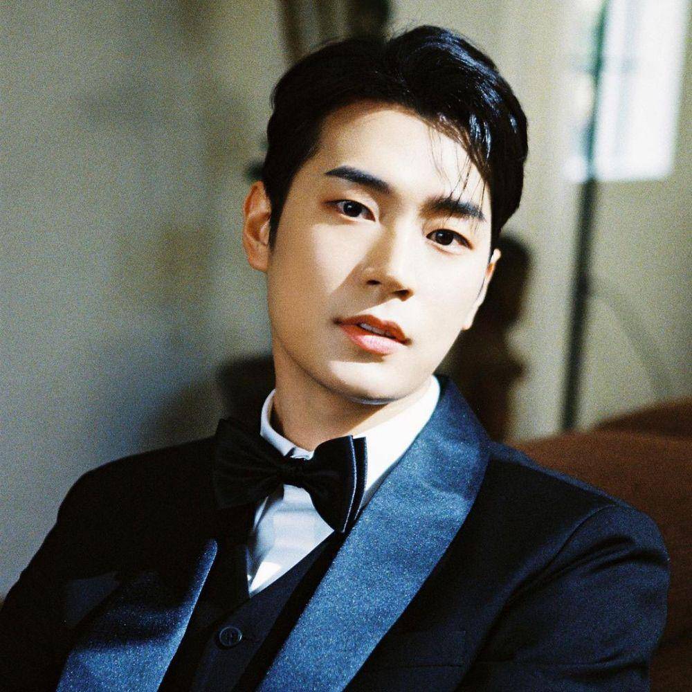 Biodata Park Seo Ham (Instagram.com/parkseoham)