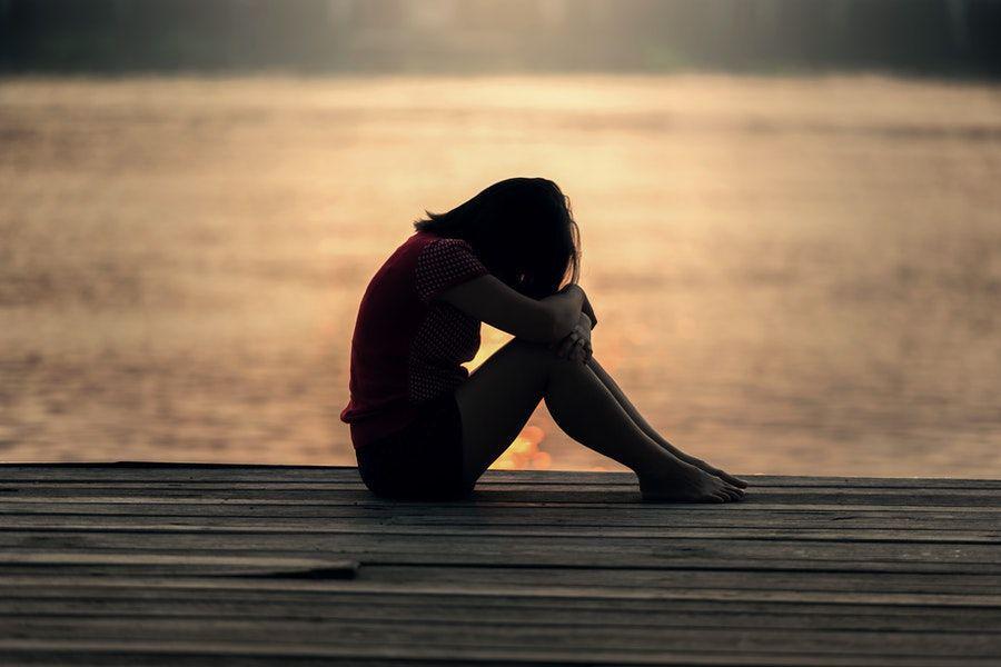 5 Gejala Impostor Syndrome, Selalu Merasa Seperti Tukang Tipu