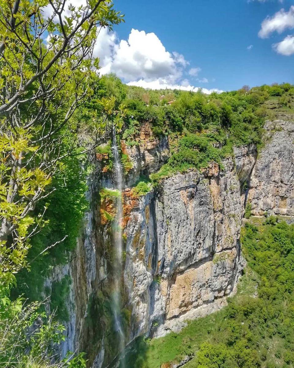 potret Skaklya Waterfall (instagram.com/veereeto)