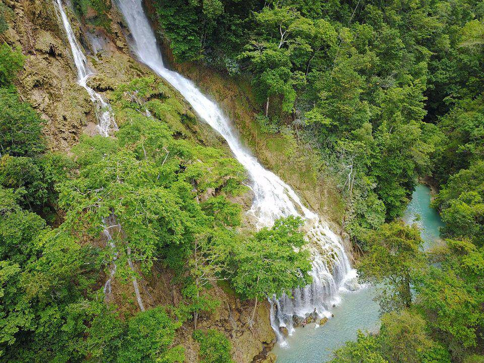 potret Air Terjun Lapopu (instagram.com/christawinalia)