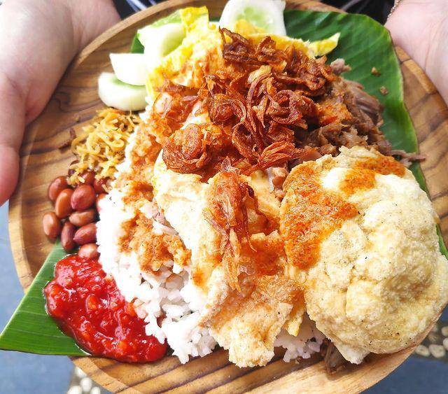 ilustrasi nasi gemuk (Instagram.com/nasigemuk.mabes1)