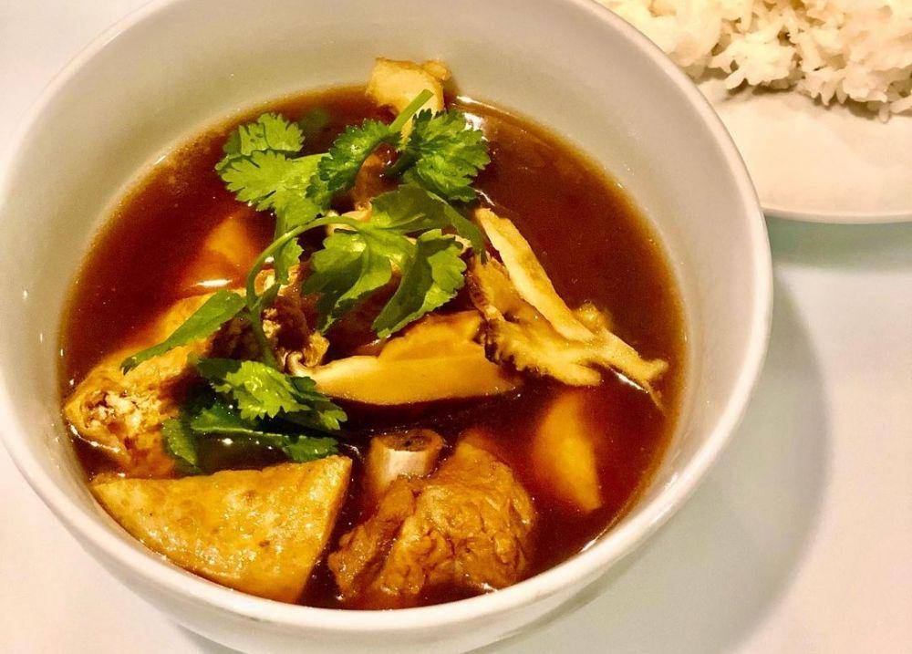 chinese herbal soup (instagram.com/jazm1nt)