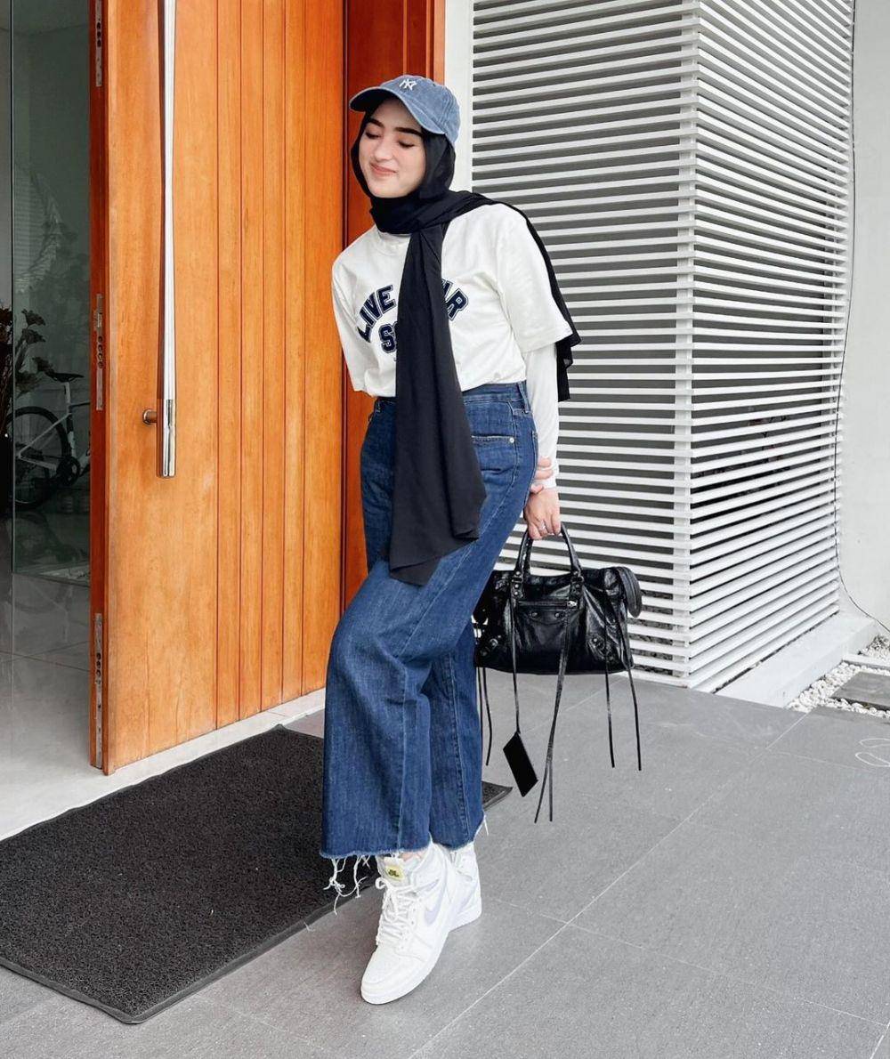 OOTD Dinan Fajrina (instagram.com/dinanfajrina)