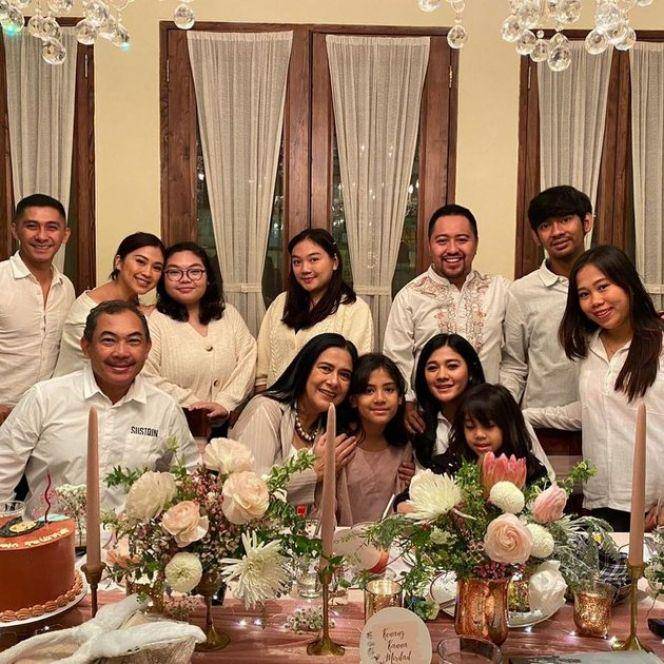 Lydia Kandou dan David Sumendap (instagram.com/david.sumendap)