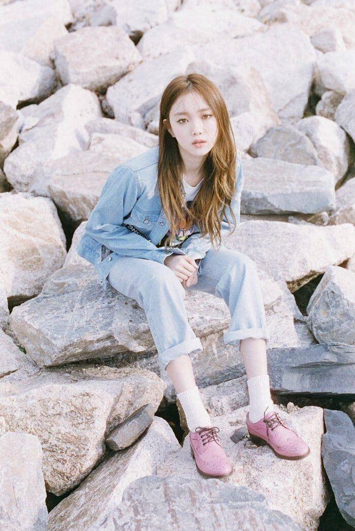 outer ala Lee Sung Kyung (twitter.com/Karinaa00480465)