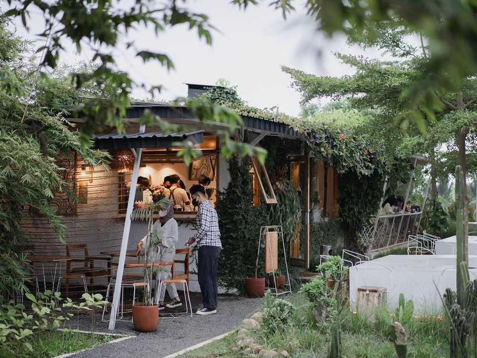 9 Rekomendasi Cafe di Batang Jawa Tengah, View-nya Alam!