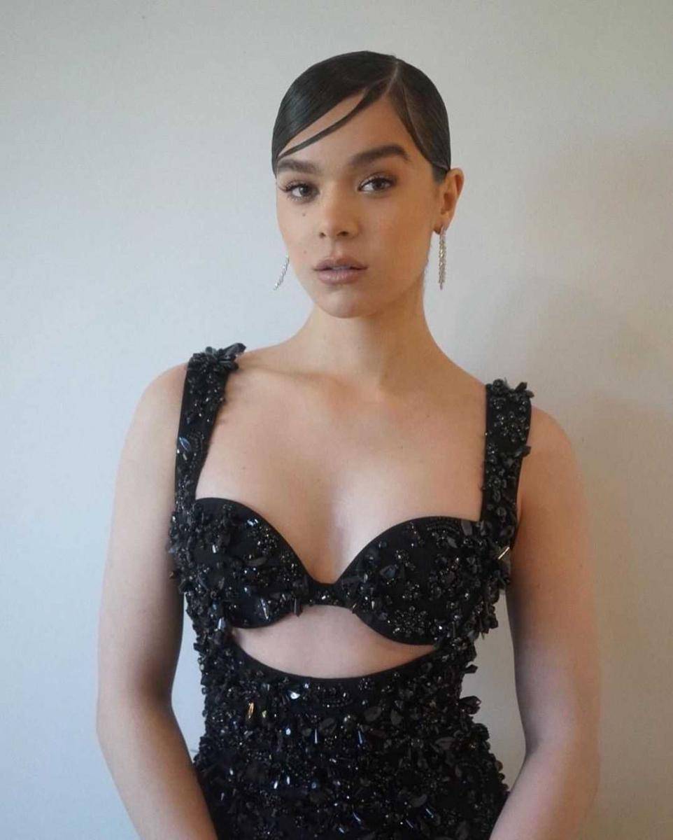 Hailee Steinfeld (instagram.com/haileesteinfeld)