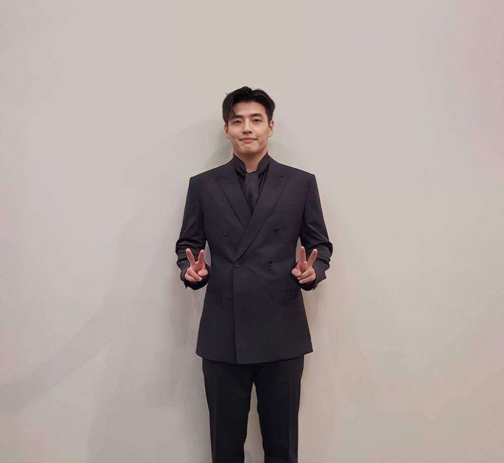 Kang Ha Neul (instagram.com/th_company_official)