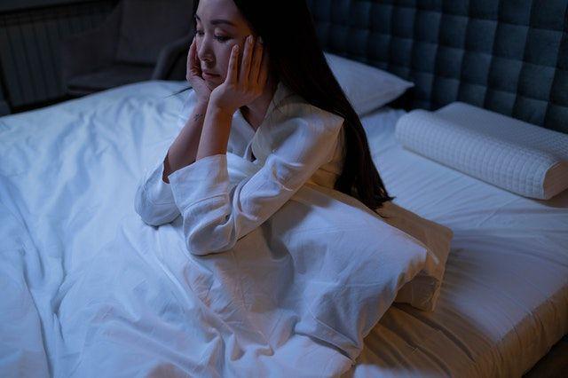 3 Tips Mengatasi Overthinking di Malam Hari, Dijamin Ampuh!