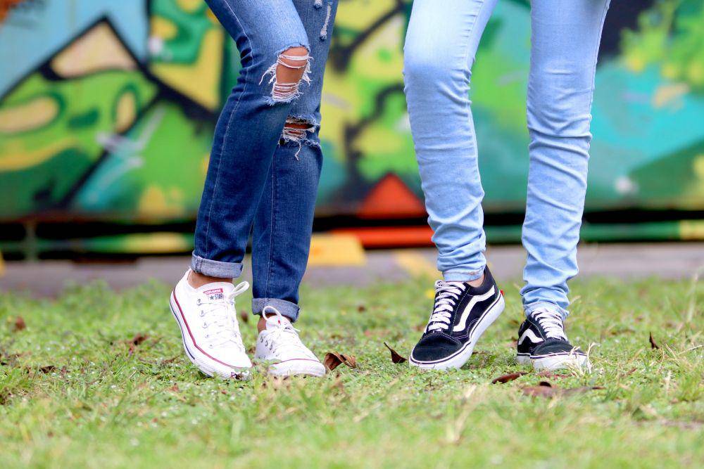 ilustrasi celana jeans ketat (pexels.com/Rogério Martins)