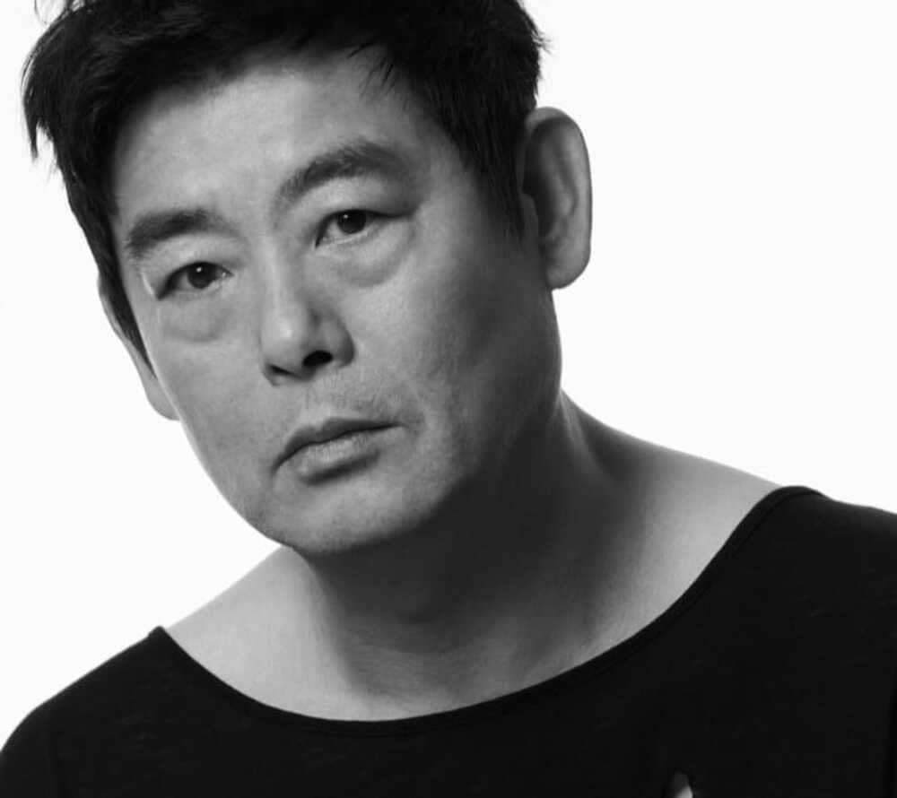 Sung Dong Il (theactorispresent.kr)