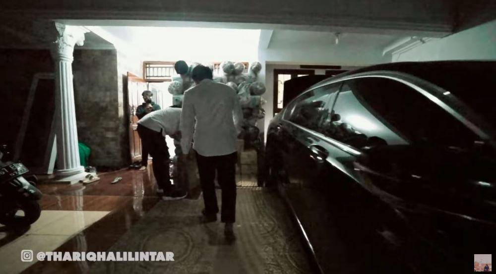 potret rumah Haji Faisal (YouTube.com/Thariq Halilintar)