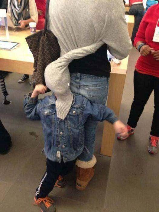 kelakuan kocak anak kecil di supermarket (imgur.com/user/KingKumquat)