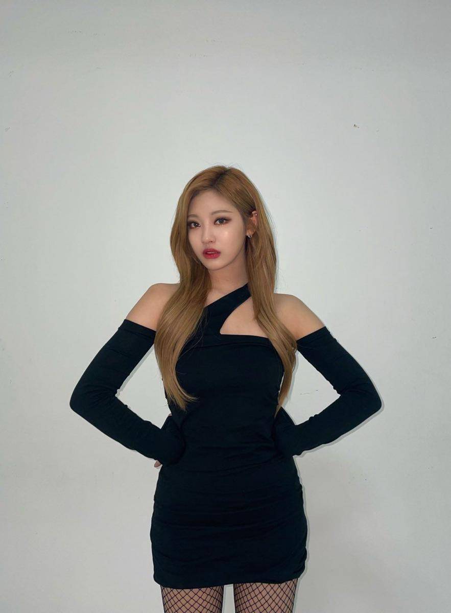 Ningning aespa (twitter.com/aespa_official)