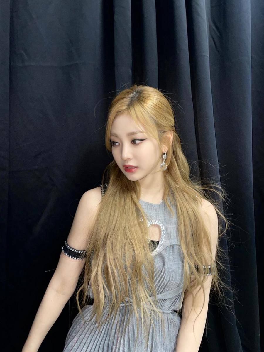 Ningning aespa (twitter.com/aespa_official)