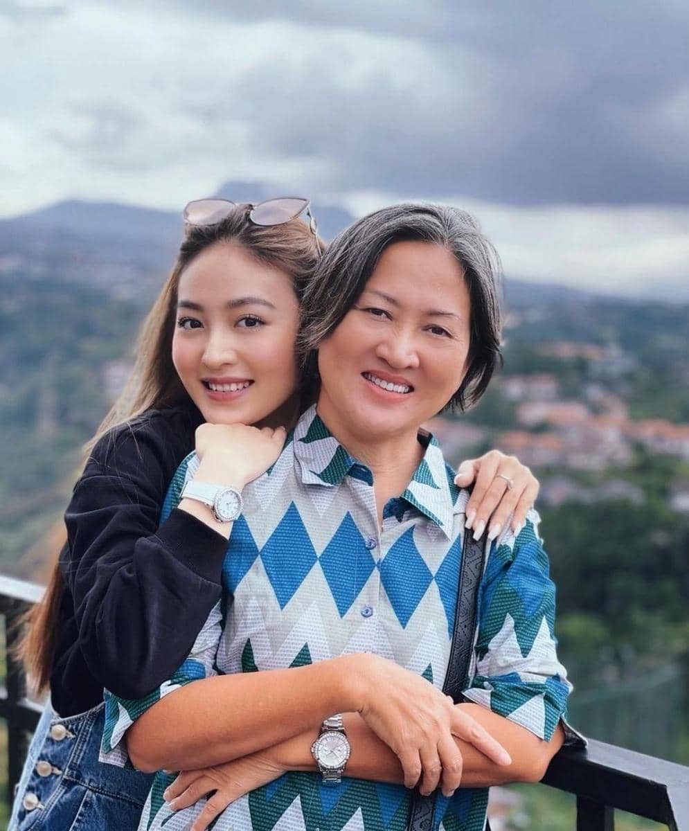 Natasha Wilona dan mamanya (instagram.com/natashawilona12)