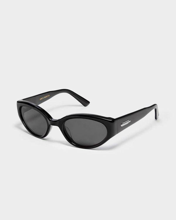 Gentle Monster (instagram.com/gentlemonster_sunglasses)
