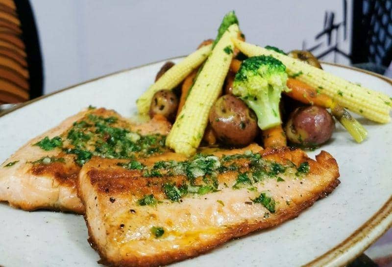 Trucha a la parrilla (instagram.com/puertoazul.restaurante)