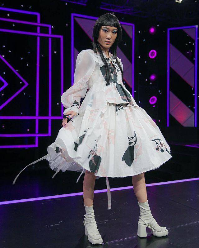 Ayu Gani (instagram.com/ganegani)