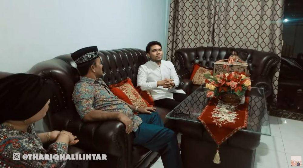 potret rumah Haji Faisal (YouTube.com/Thariq Halilintar)