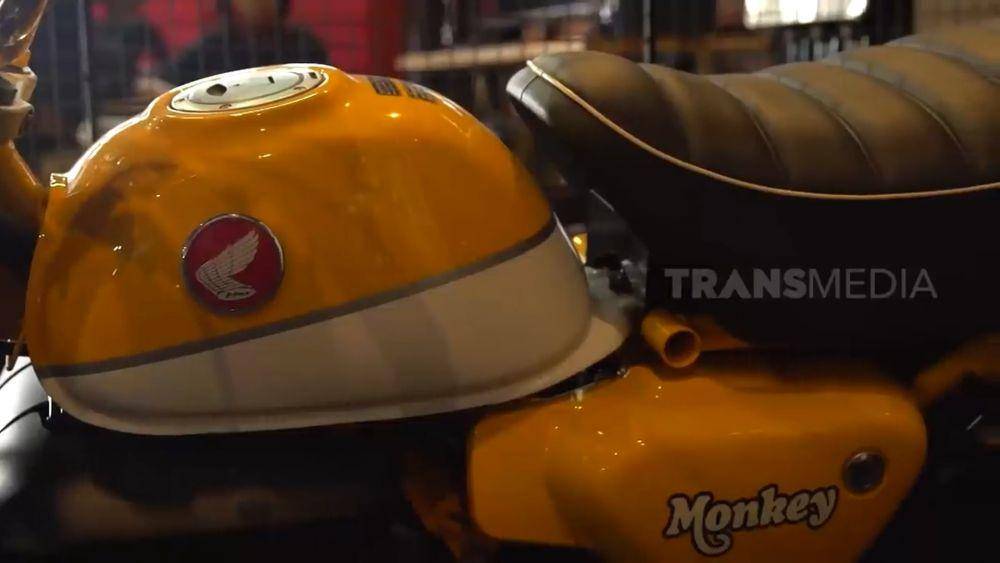 potret garasi mewah Andre Taulany (youtube/TRANS7 OFFICIAL)