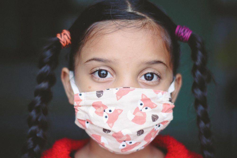 ilustrasi anak memakai masker (pixabay.com/educadormarcossv)