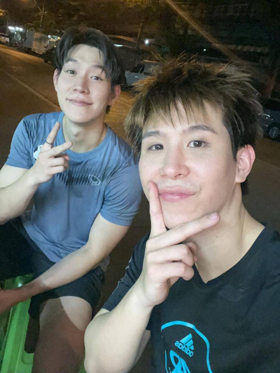 Poppy Ratchapong dan Park Parnupat (twitter.com/poppylhh)