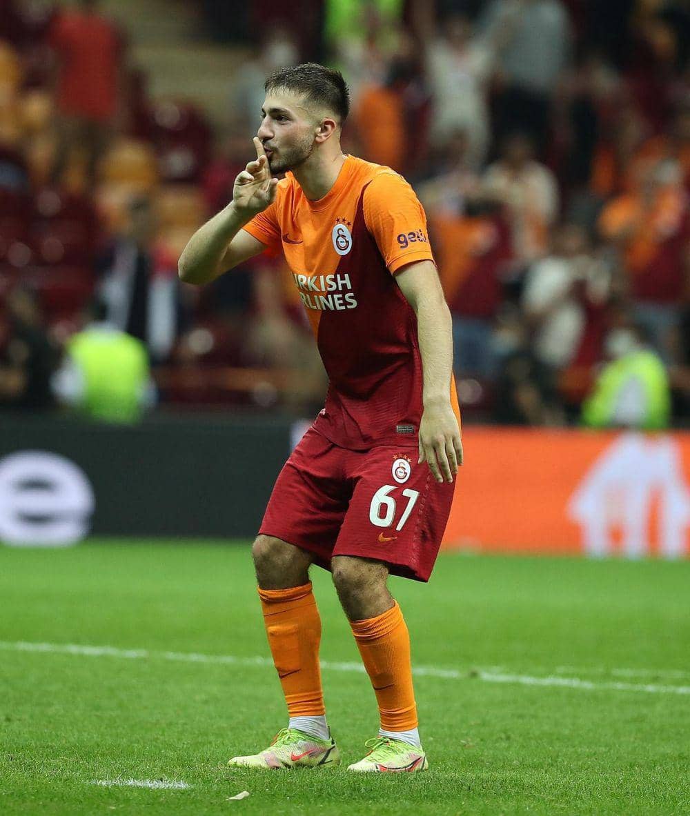 Halil Dervisoglu saat melakukan selebrasi gol. (instagram.com/halildervisoglu_)