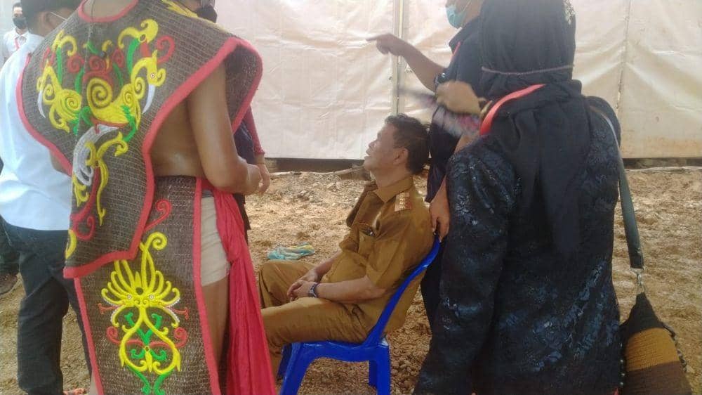 Cuaca Terik di IKN, Gubernur Sulteng Pingsan Usai Ritual