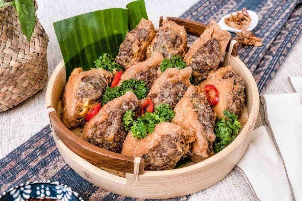 ilustrasi tahu bakso (asianfoodnetwork.com)