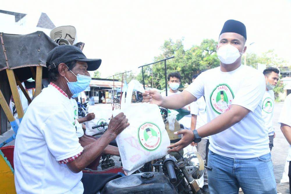 Ratusan mahasiswa santri (Mahasantri) mendeklarasikan dukungan kepada Gubernur Jawa Tengah, Ganjar Pranowo sebagai Capres 2024 (Dok. IDN Times)