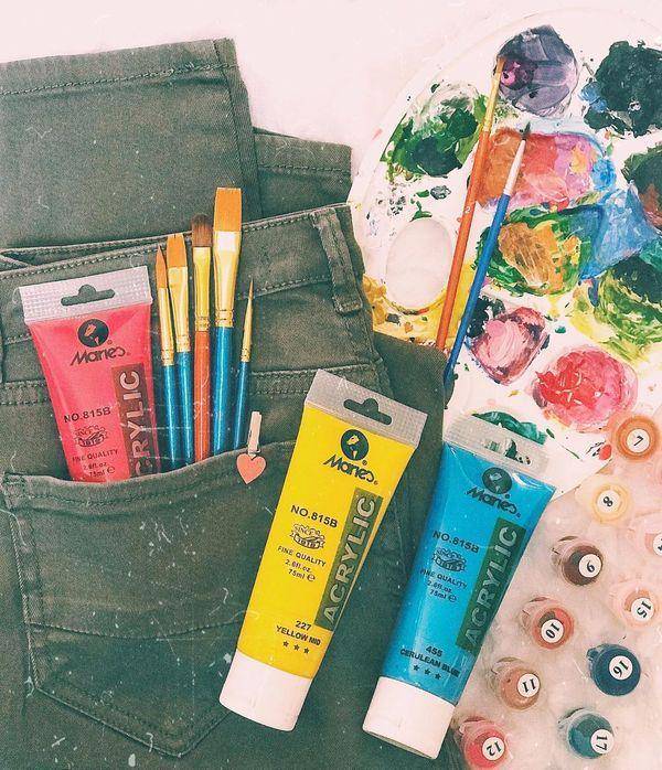 Marie’s Acrylic Colours (instagram.com/elena_sohail)