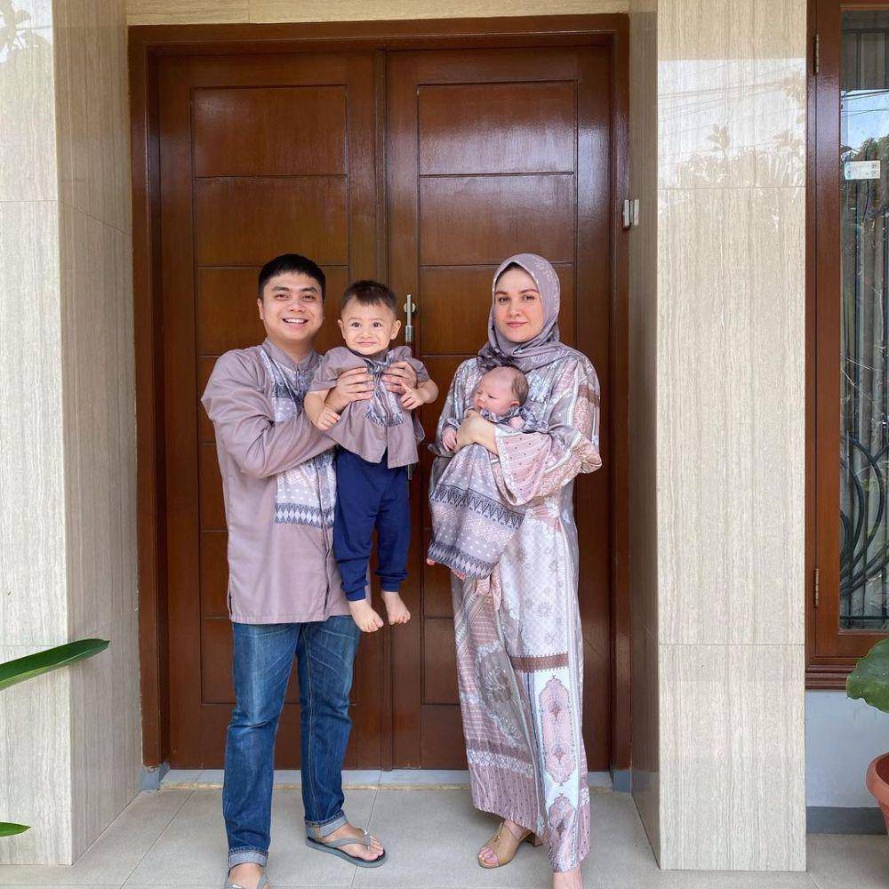 potret keluarga Michella Adlen (instagram.com/fajarrezkiputra)