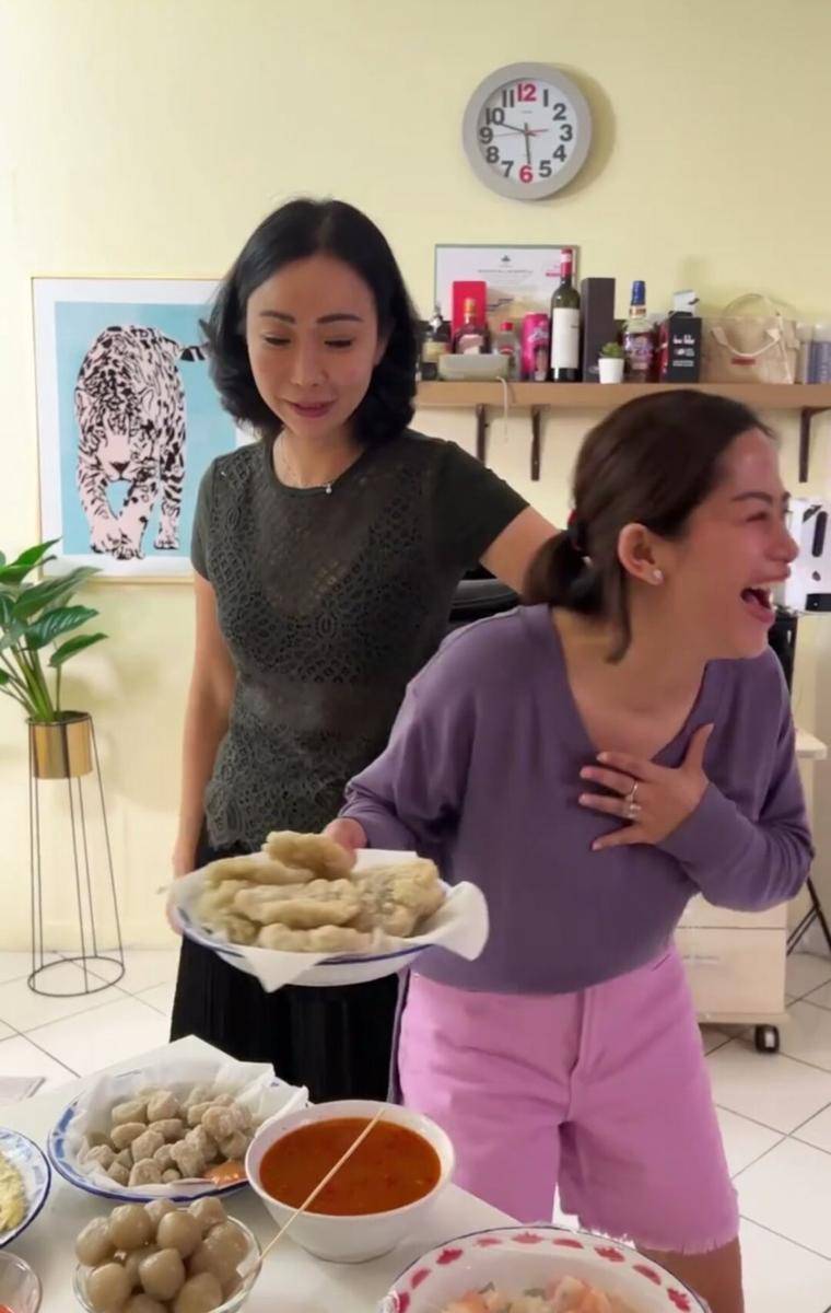 potret Farida Nurhan dan mama Livy Renata (instagram.com/farida.nurhan)