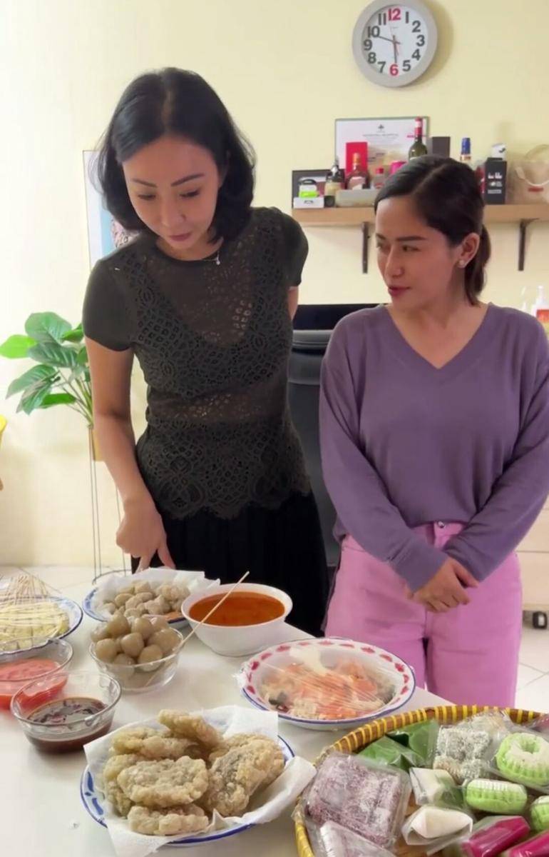 potret Farida Nurhan dan mama Livy Renata (instagram.com/farida.nurhan)