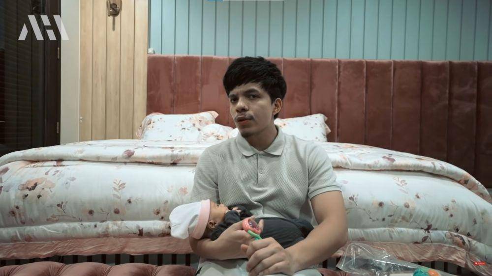 Atta Halilintar asuh baby Ameena seharian (YouTube.com/AH/)