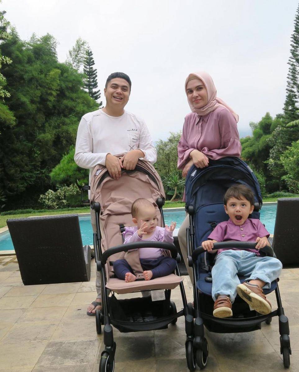potret keluarga Michella Adlen (instagram.com/fajarrezkiputra)