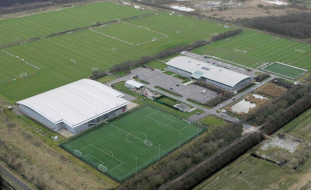 Pusat latihan Manchester United di Carrington akan ikut direnovasi. (thesun.co.uk)