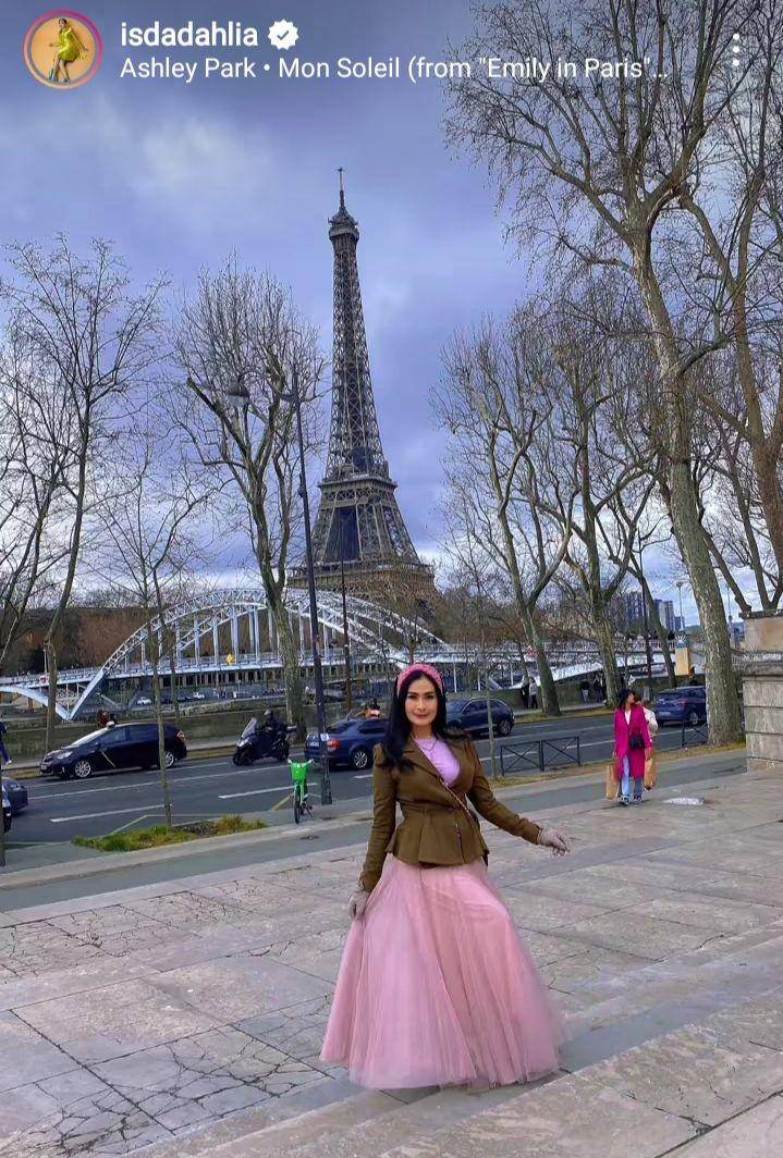 potret Iis Dahlia (instagram.com/isdadahlia)