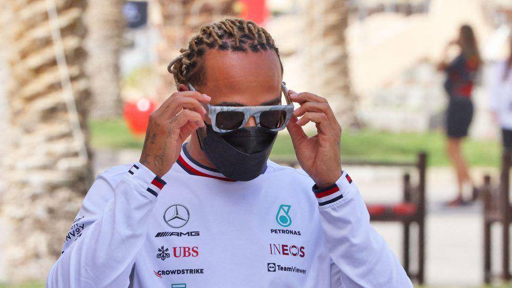 pembalap Mercedes Lewis Hamilton (formula1.com)