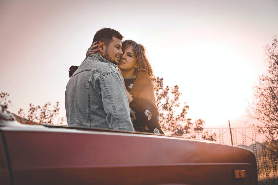 ilustrasi pasangan romantis (pexels.com/Dima Valkov)