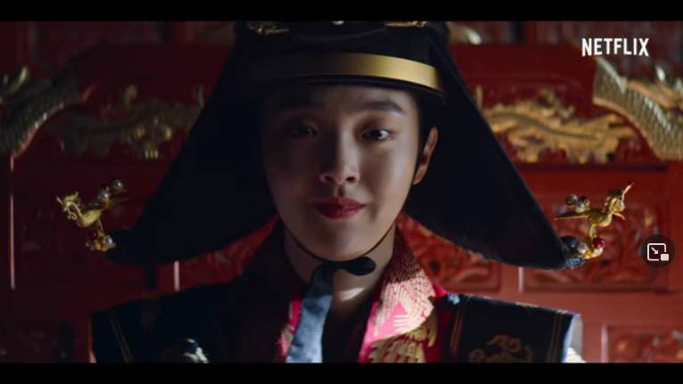 Kim Hye Jun sebagai Ratu Cho di KDrama Kingdom. (youtube.com/Netflix)