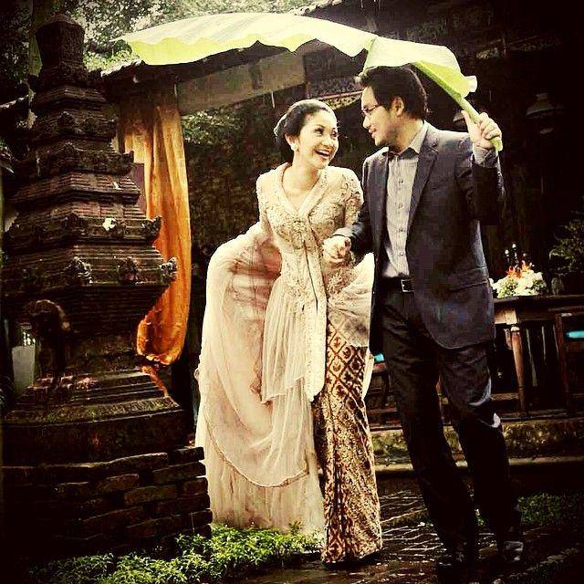 Kebaya Windy Wulandari (instagram.com/windyario)