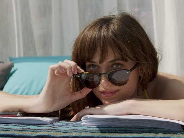 Rekomendasi 5 Film yang Dibintangi Dakota Johnson, Genrenya Beragam!