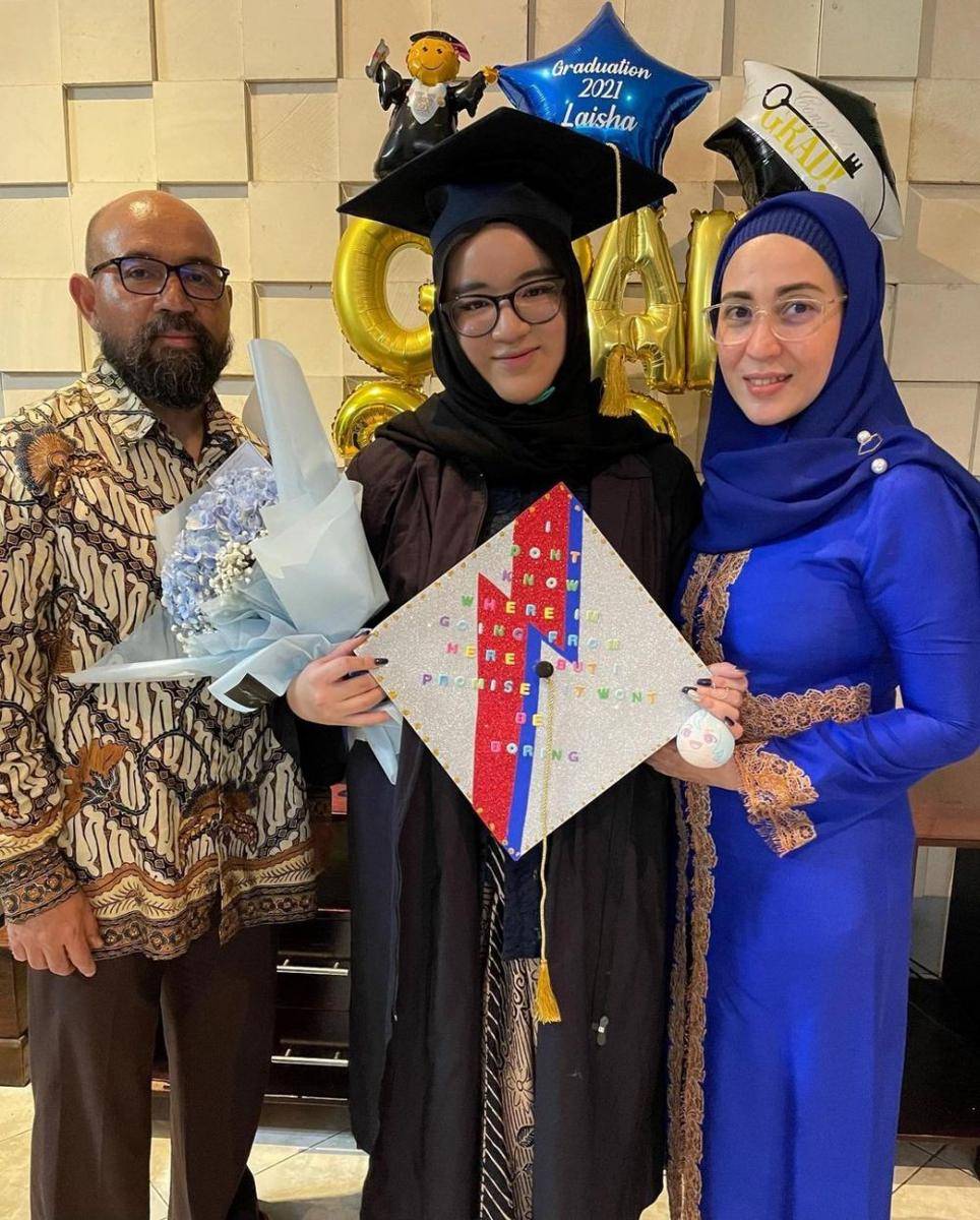 potret Devi Permatasari dan suaminya (instagram.com/devips)